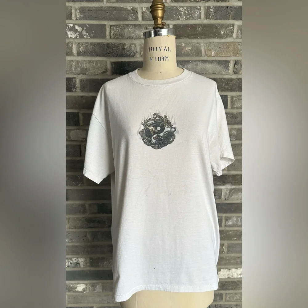 Y2K Vintage Dragon & Panther Yin Yang Graphic Tee Delta Pro Weight - Picture 3 of 9